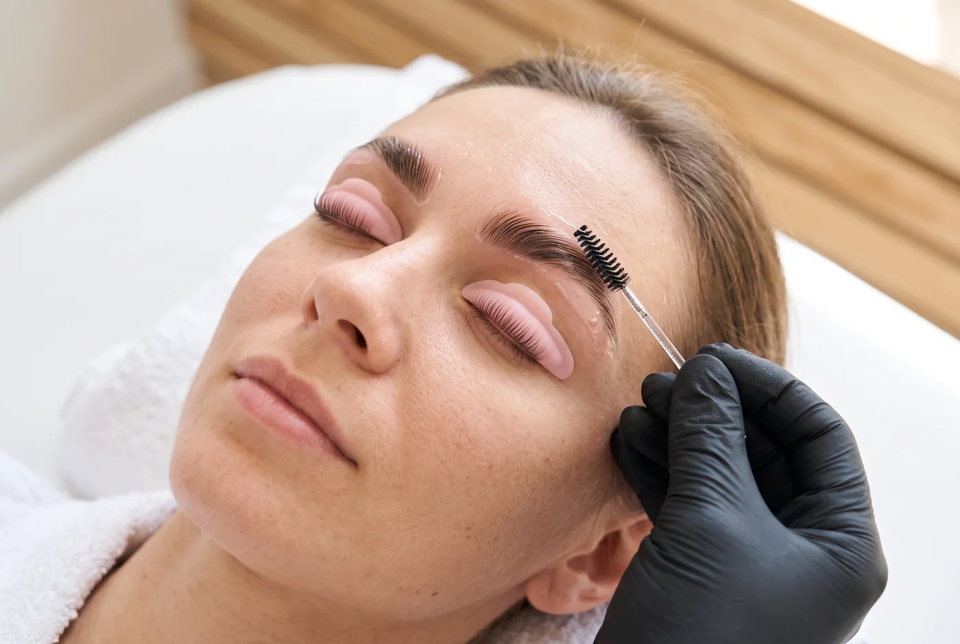 Kulmien laminointi ja lash lift