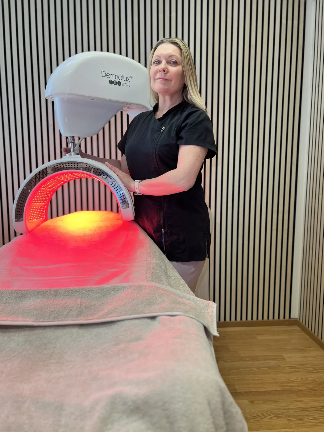 Dermalux Tri-Wave LED